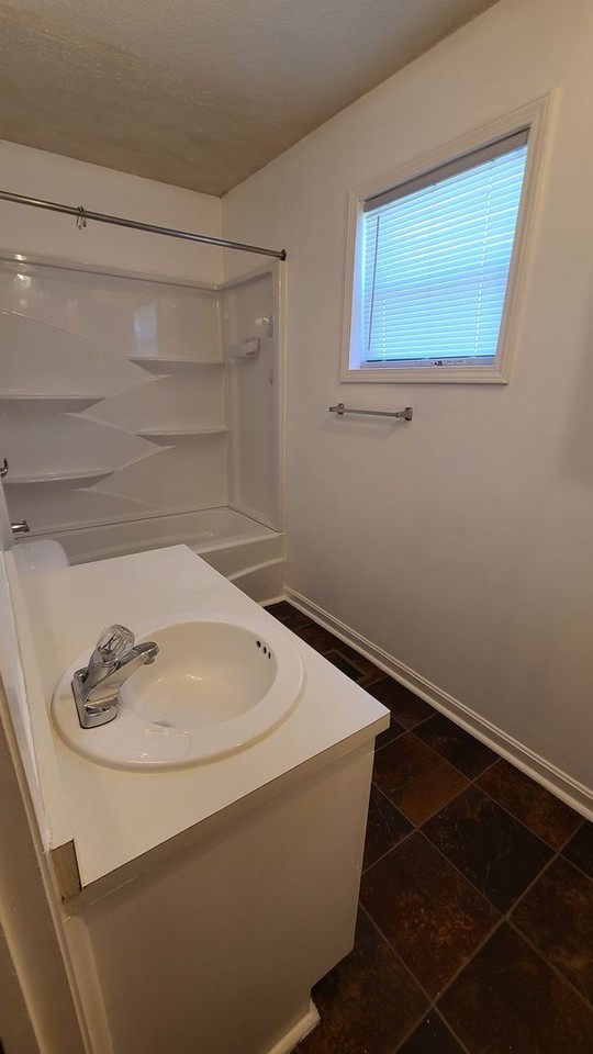 91 Boats Ln - Photo 6 of 10