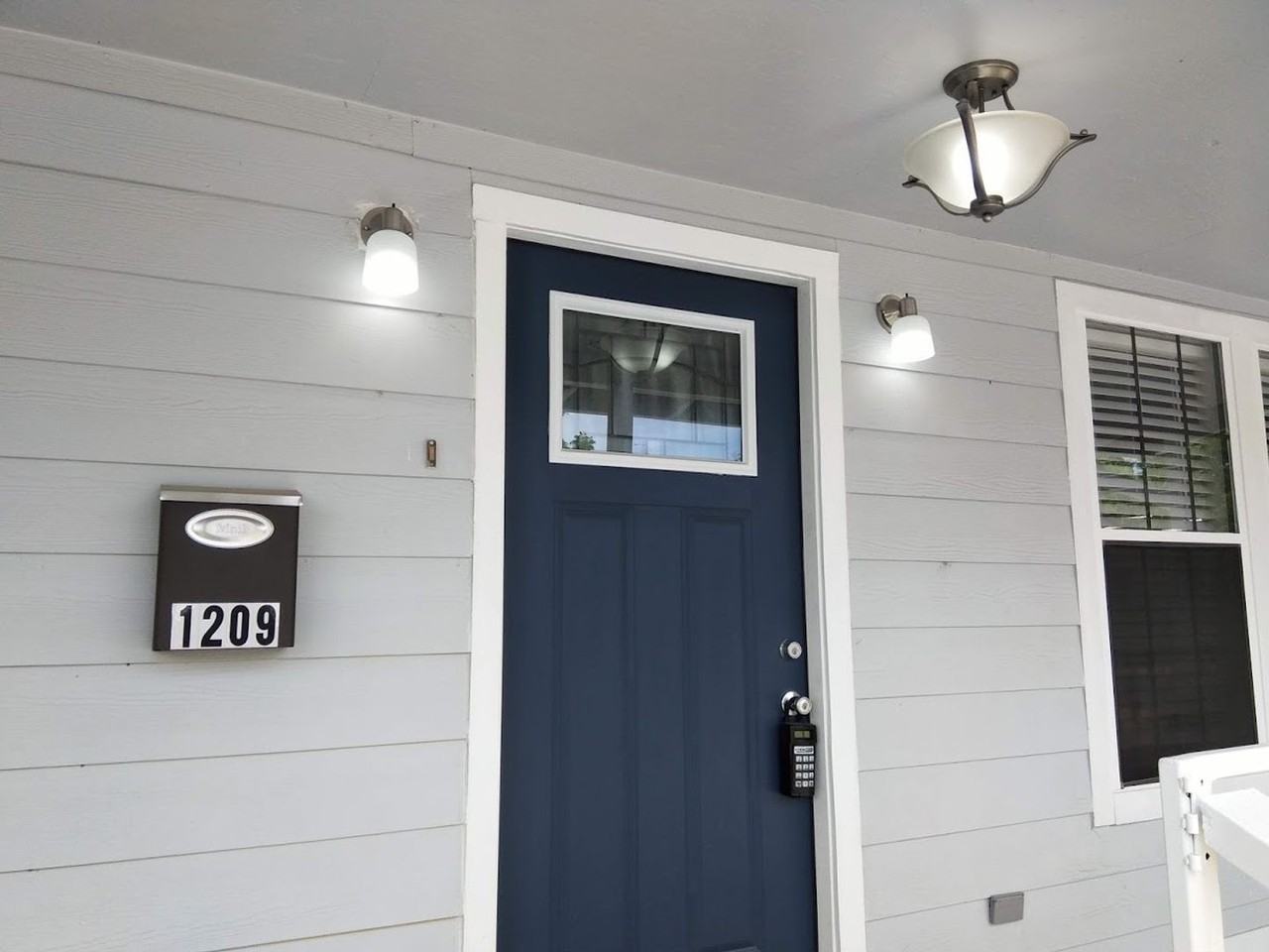 1209 Mason St - Photo 4 of 37