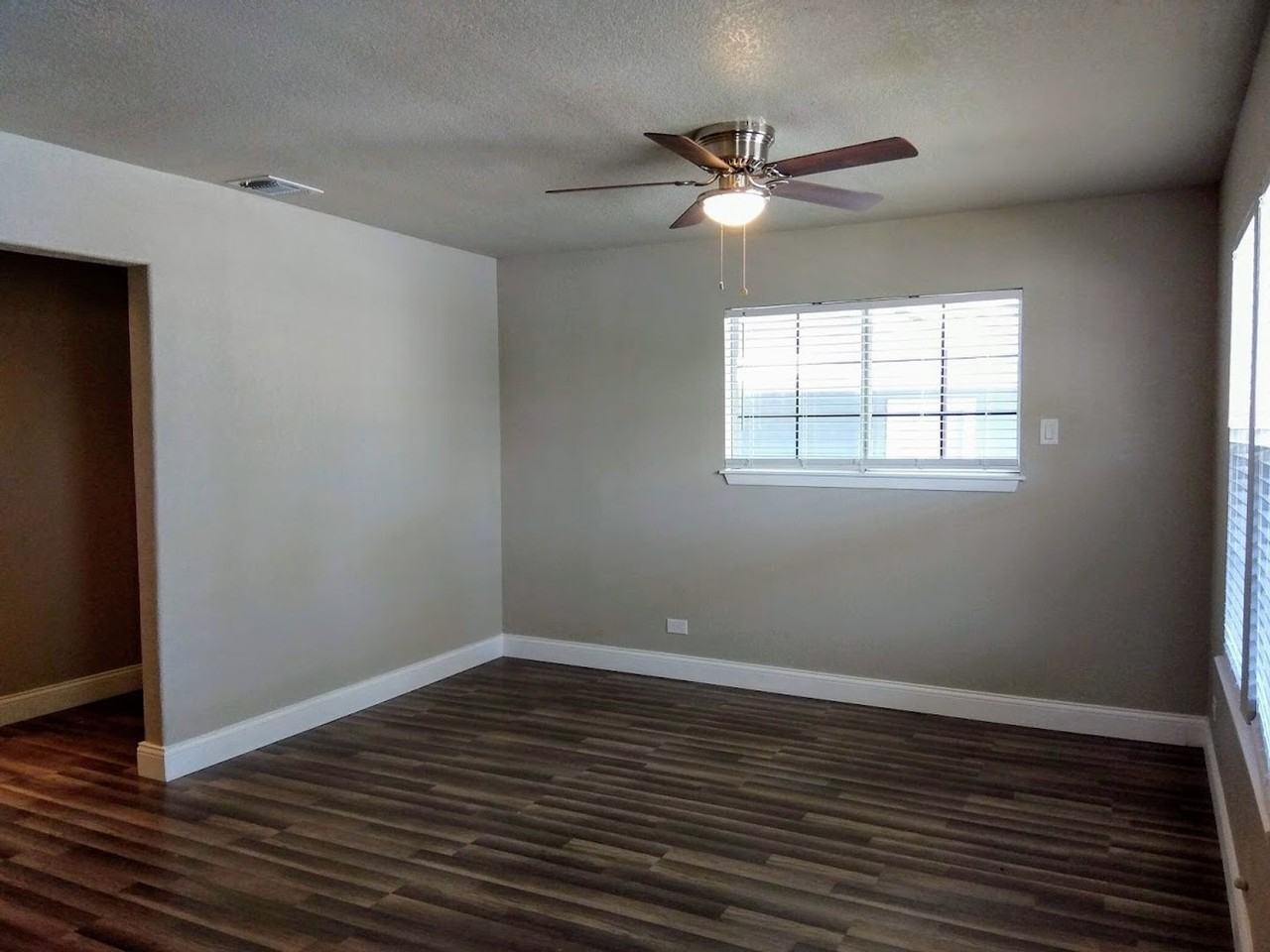 1209 Mason St - Photo 7 of 37