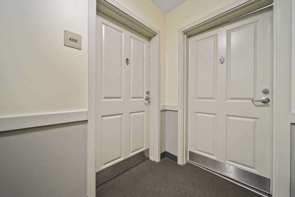 24 Cobblestone Ln #405 - Photo 5 of 18