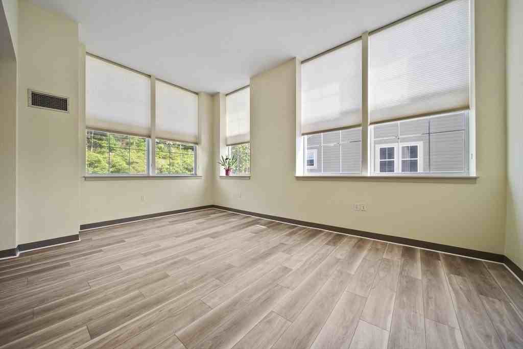 24 Cobblestone Ln #405 - Photo 7 of 18