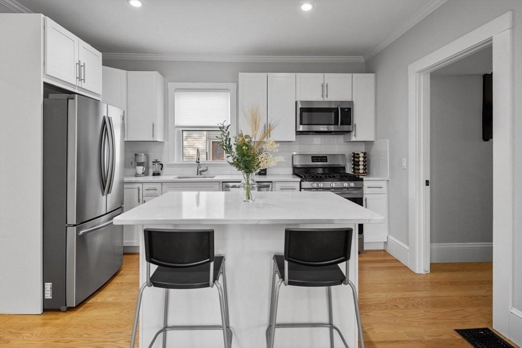 14 Everett St #1 - Photo 4 of 13