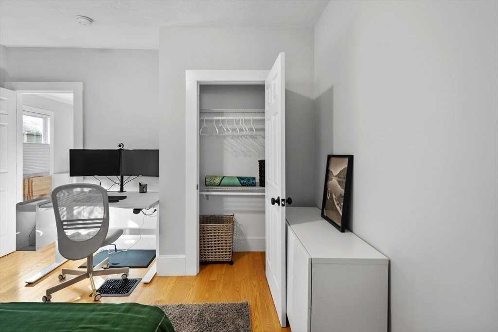14 Everett St #1 - Photo 7 of 13