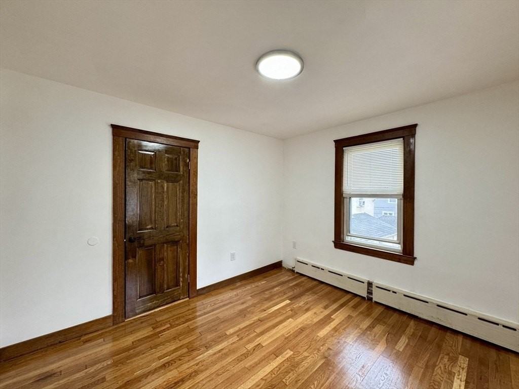 89 Thacher St #2 - Photo 5 of 18