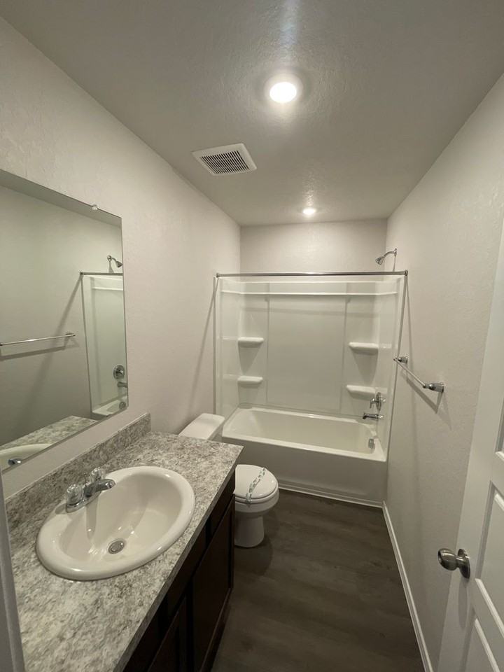 4222 Legend Hts - Photo 7 of 18