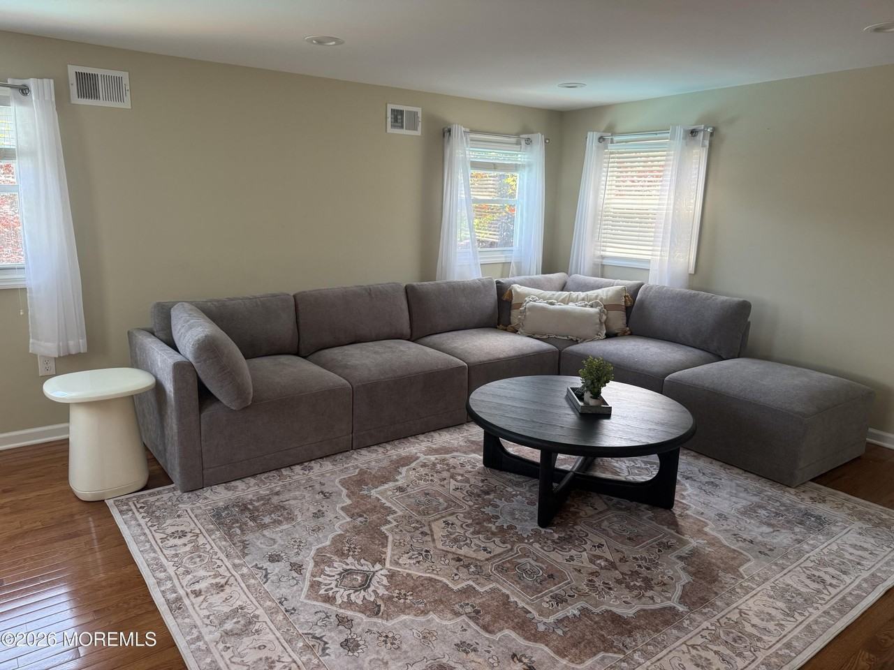 116 Cornell Ave - Photo 6 of 22