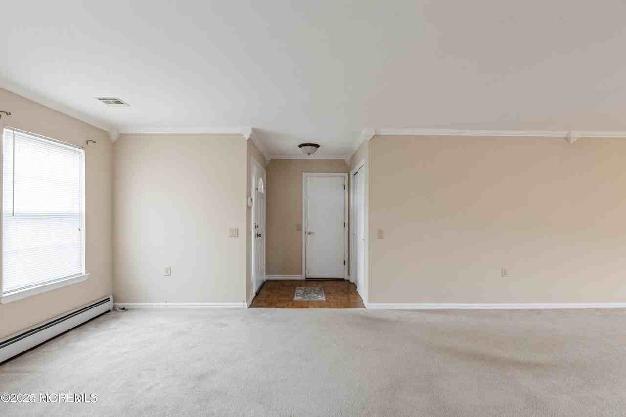 43 Stockport Dr - Photo 2 of 24