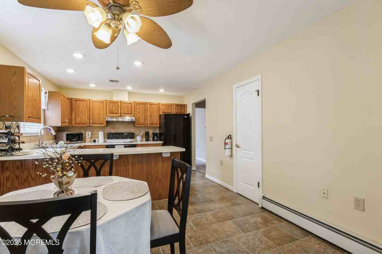 43 Stockport Dr - Photo 7 of 24