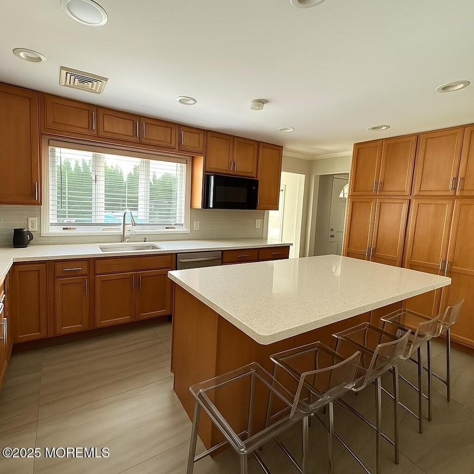 330 Highland Ave - Photo 6 of 24