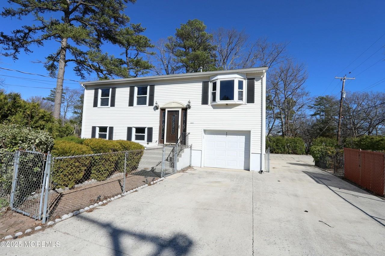 900 Hunter Blvd