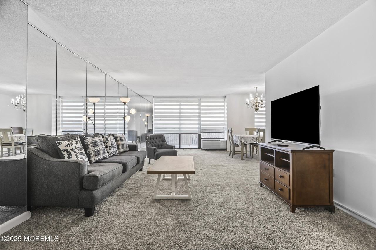 787 Ocean Ave #212 - Photo 3 of 29