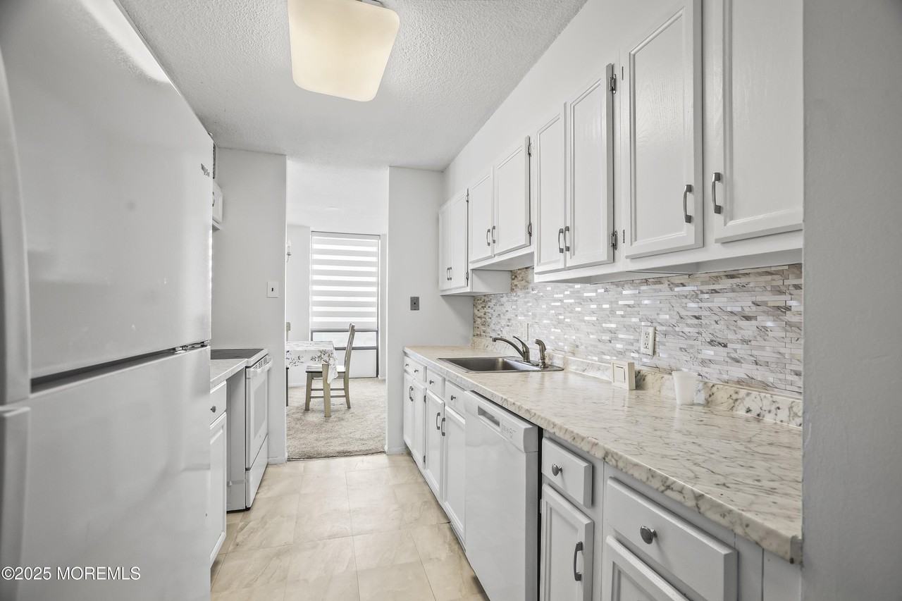 787 Ocean Ave #212 - Photo 7 of 29