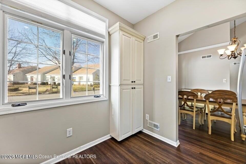 48 Rutland Ln - Photo 6 of 37