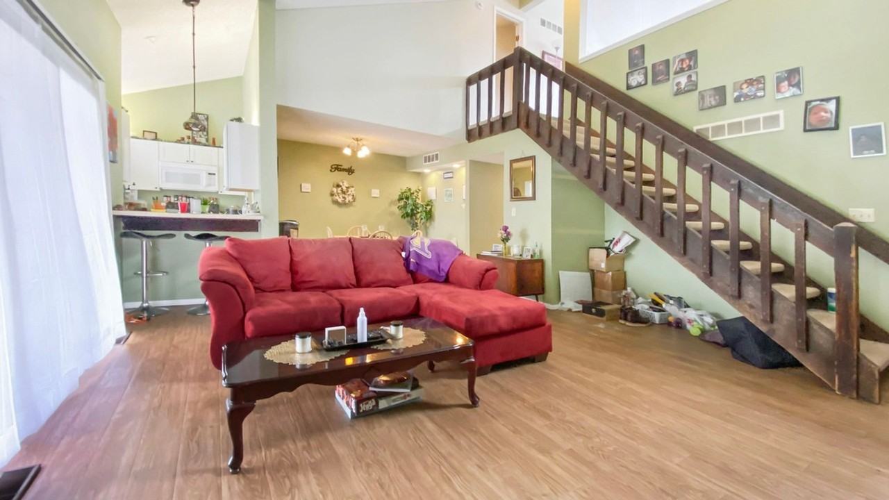 2105 Melrose Dr - Photo 4 of 21