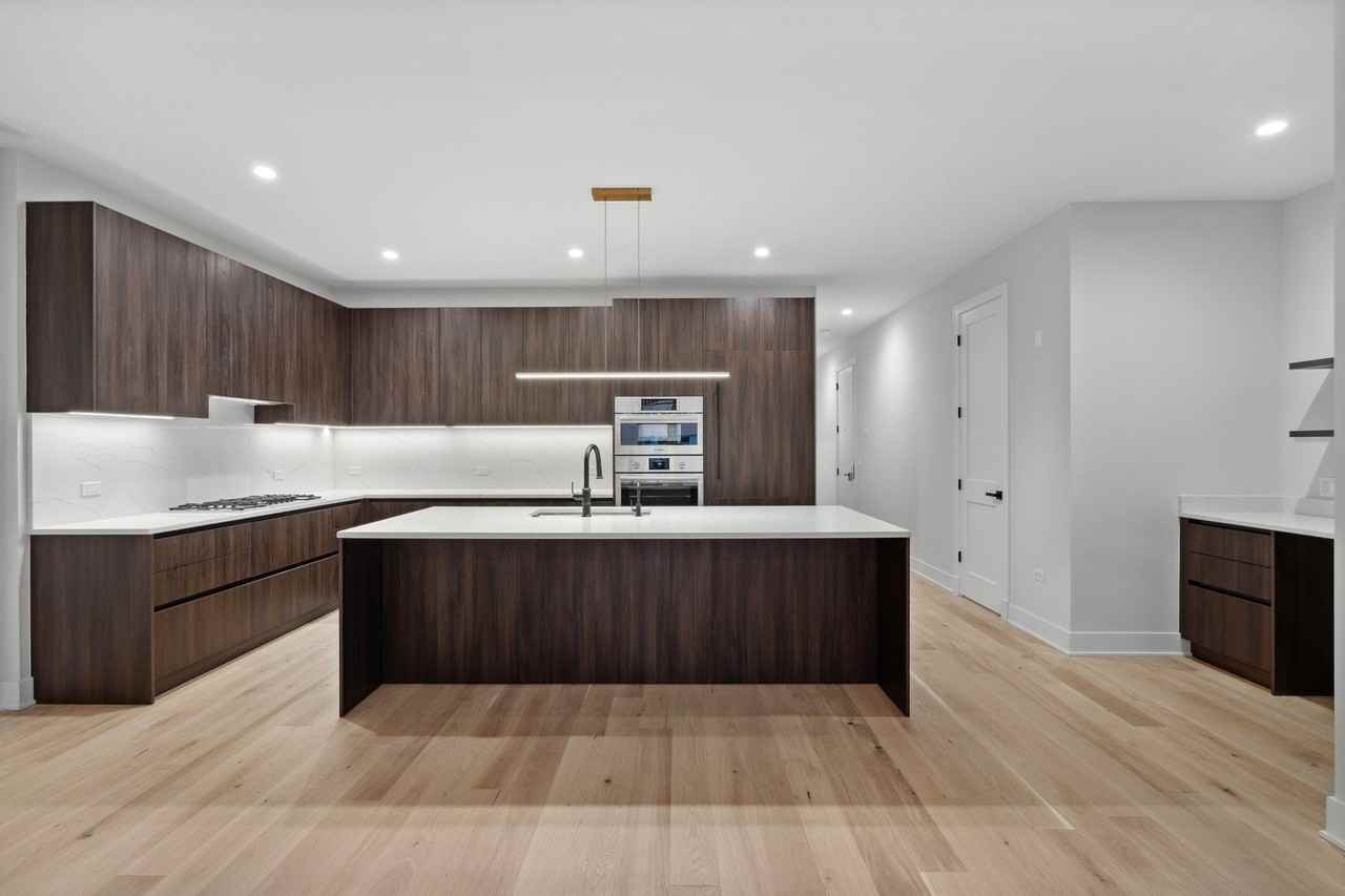 232 S Green St #3S - Photo 2 of 23