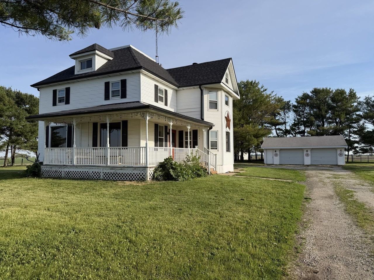 6281 E 5000n Rd - Photo 2 of 33