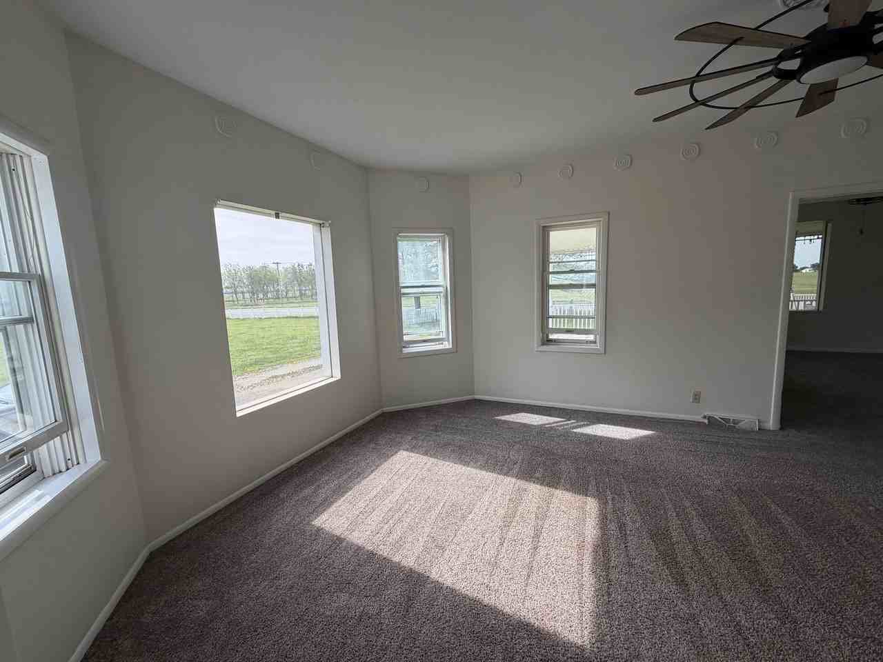 6281 E 5000n Rd - Photo 4 of 33