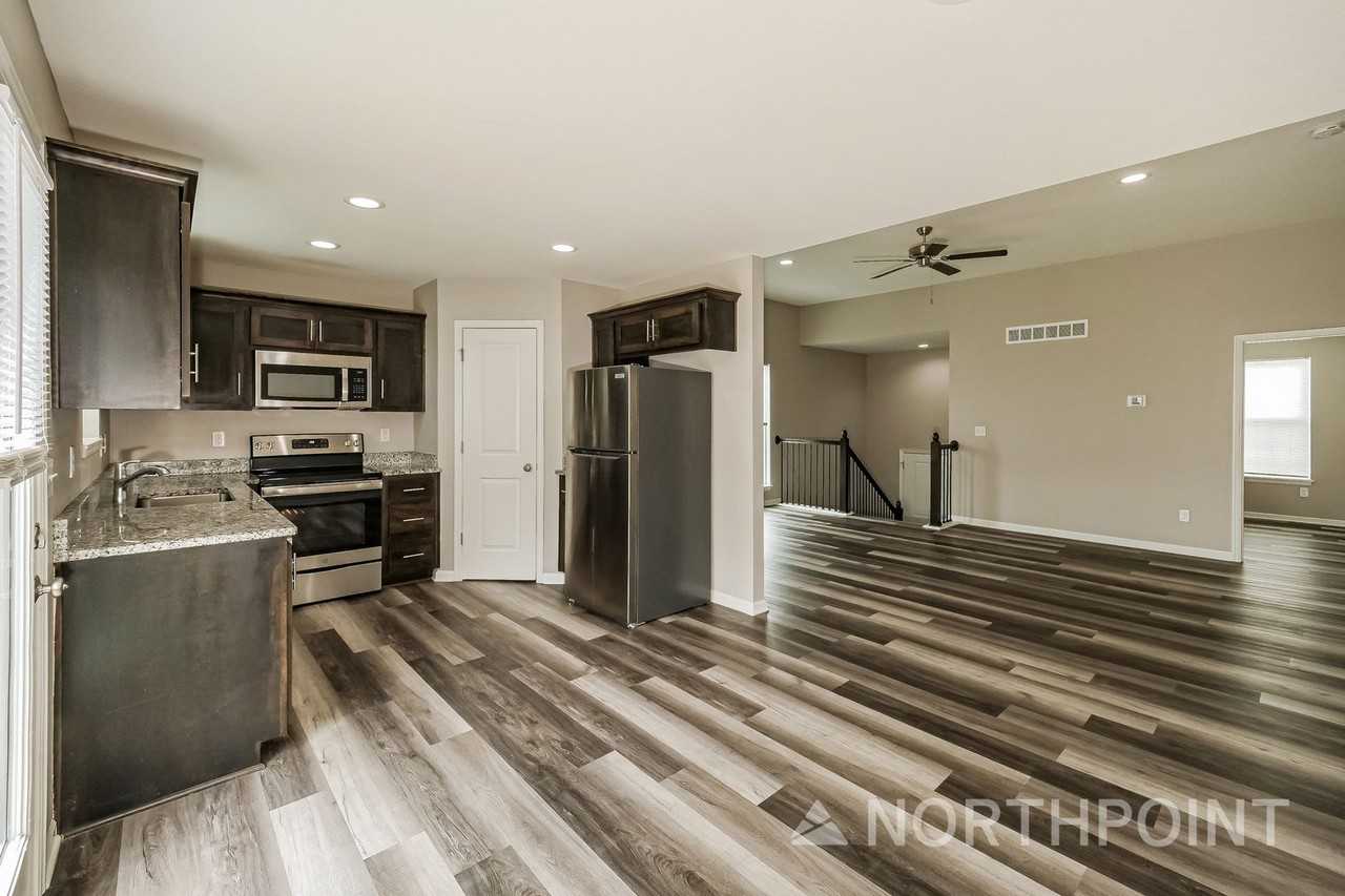 21808 Massa Cir - Photo 5 of 16
