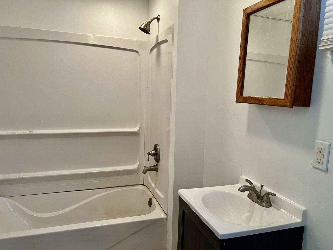 39 E Church St #1E - Photo 7 of 8