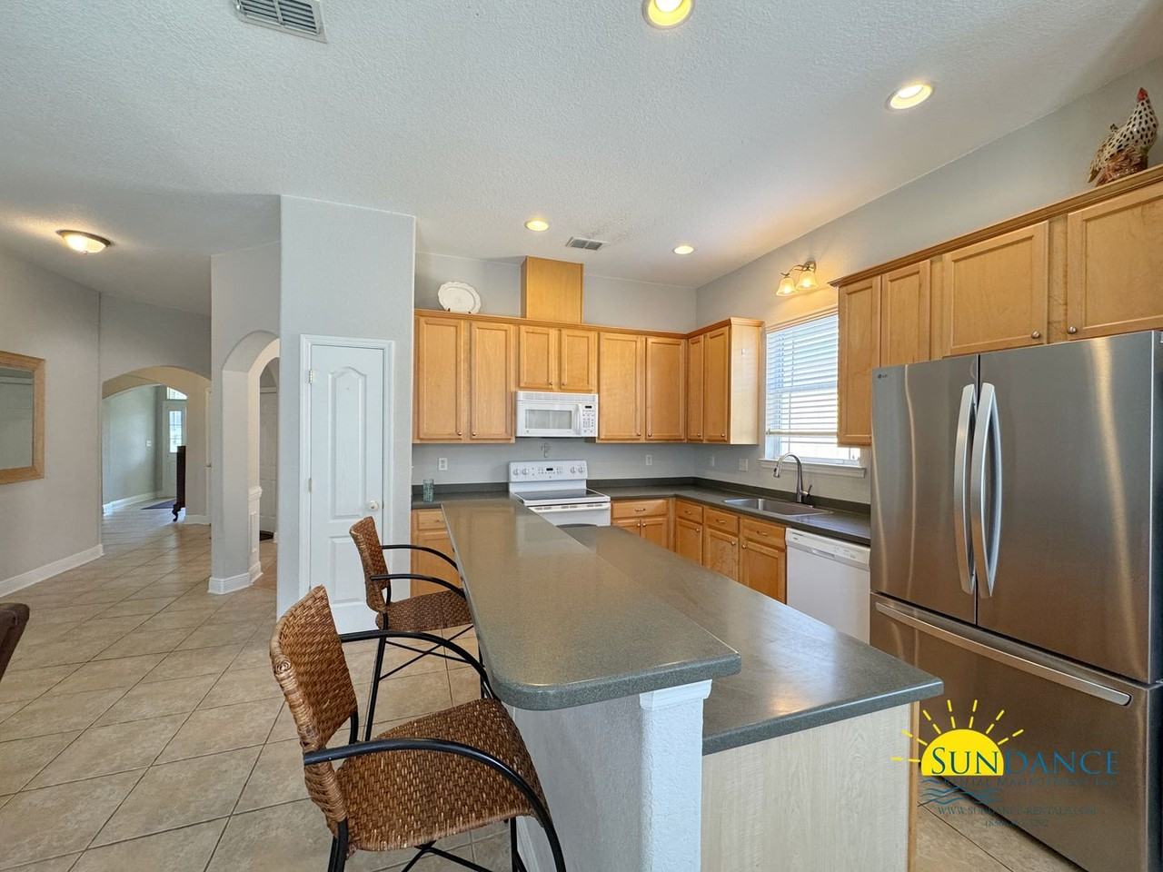 1533 Venice Ave - Photo 6 of 24