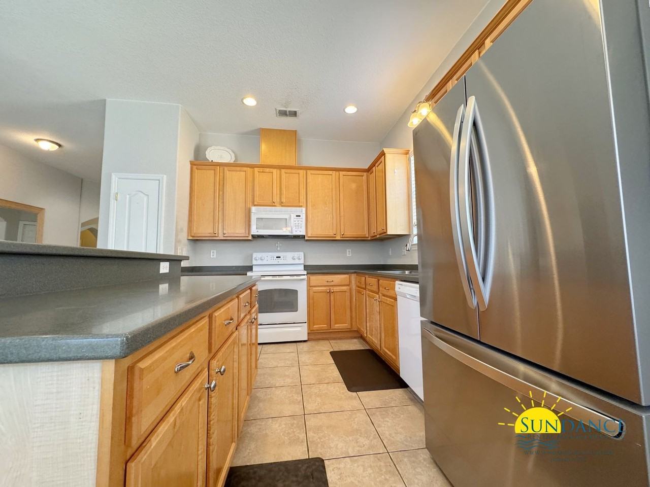 1533 Venice Ave - Photo 7 of 24