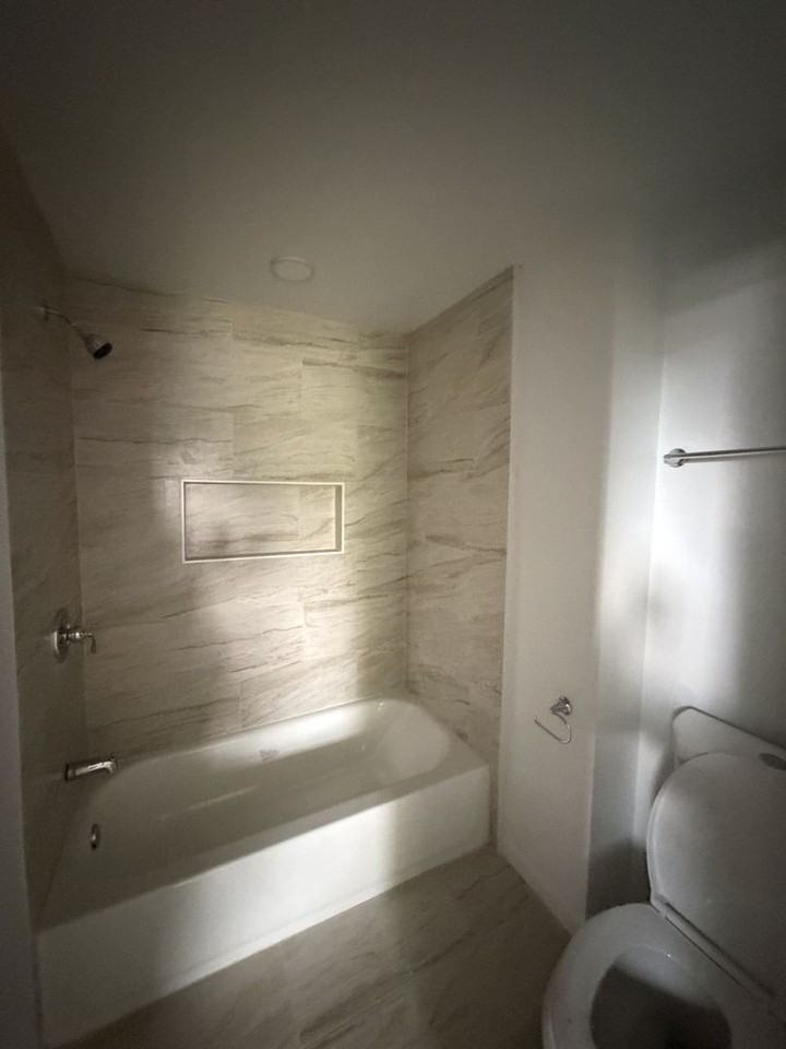 746 Barrett Pl - Photo 6 of 6