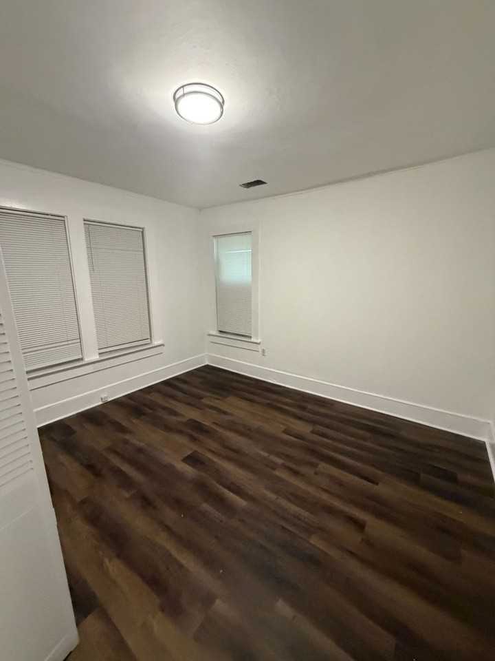 625 N Hollywood St - Photo 7 of 10