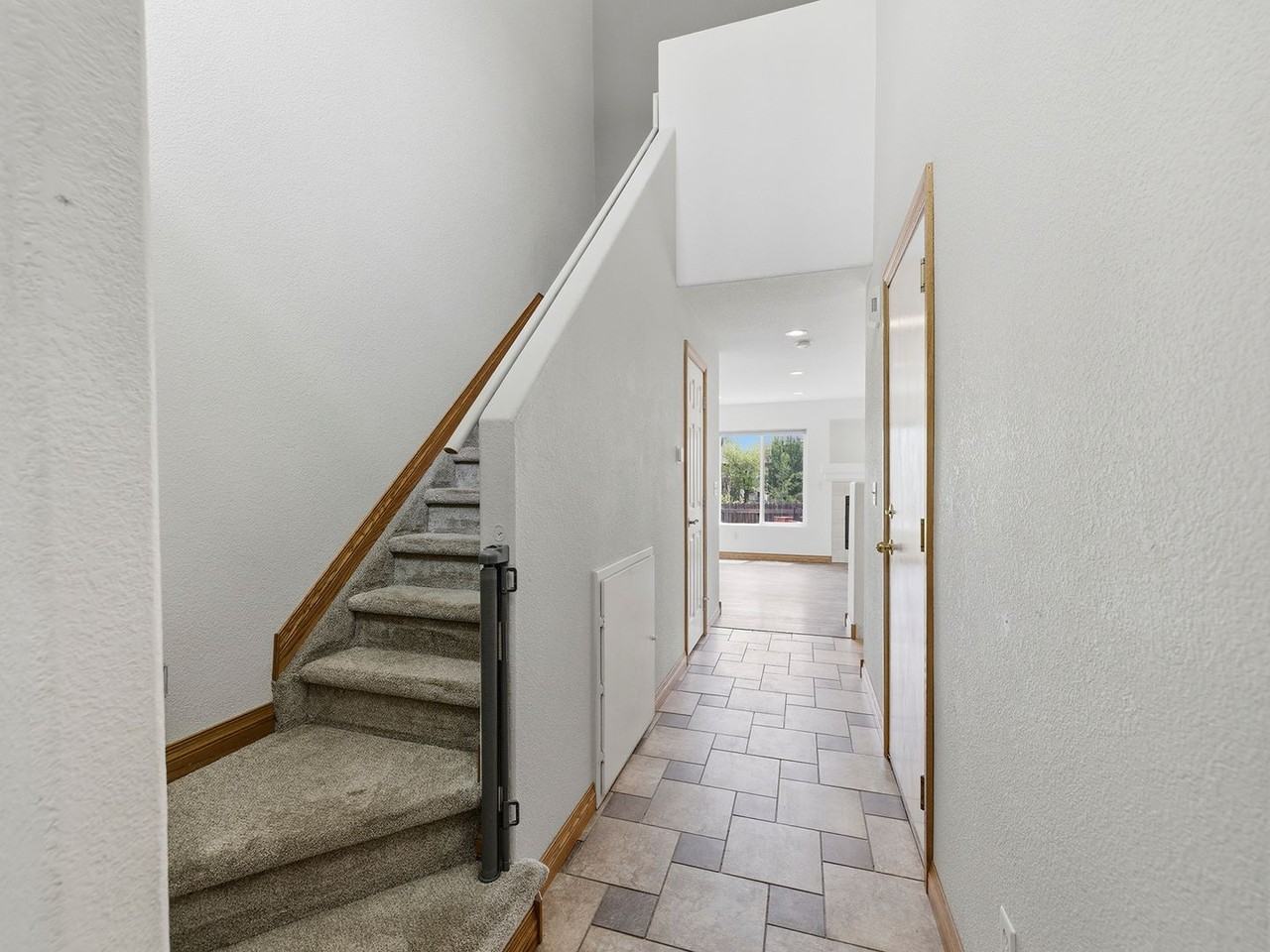 1650 Oak Creek Dr - Photo 2 of 19