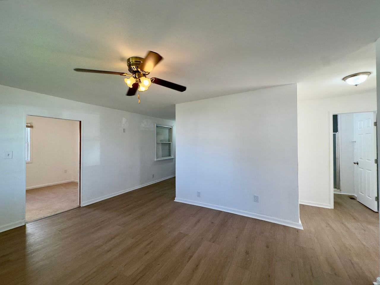 8252 Longpoint Rd - Photo 4 of 18