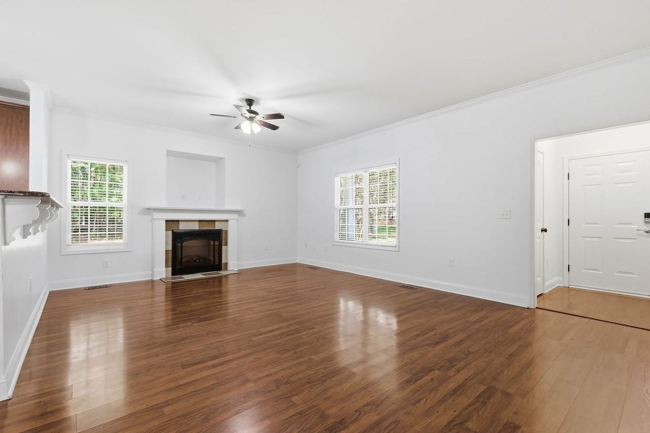 80 Valor Cir - Photo 4 of 43