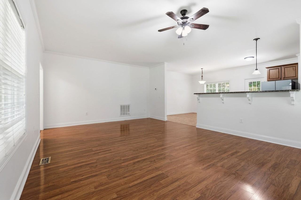 80 Valor Cir - Photo 5 of 43