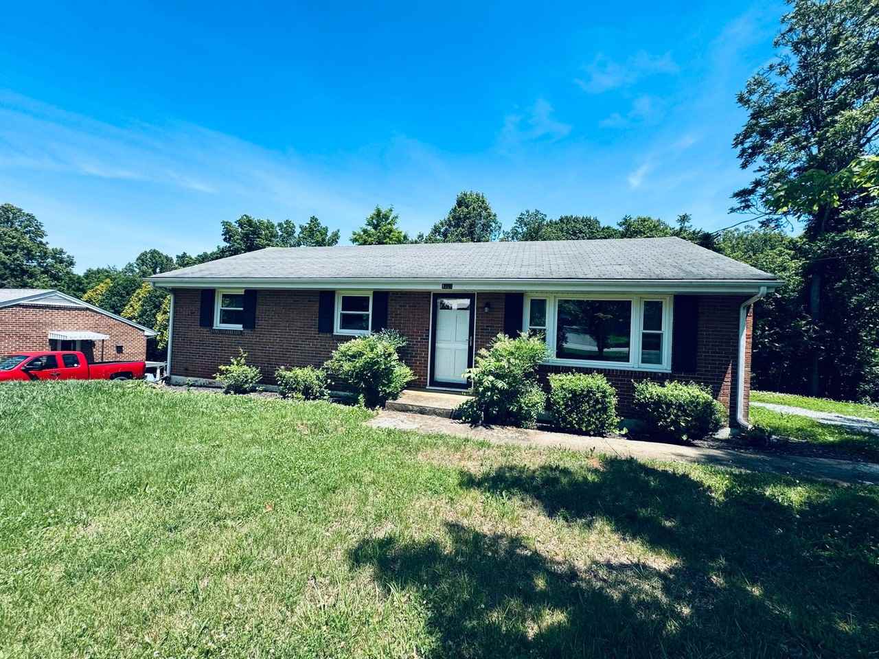 1027 Woodhaven Dr