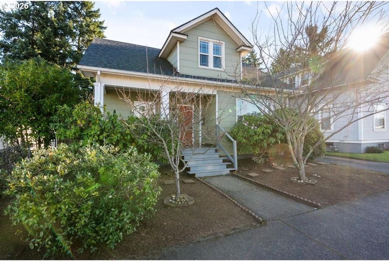 6059 Ne Willow St - Photo 2 of 35