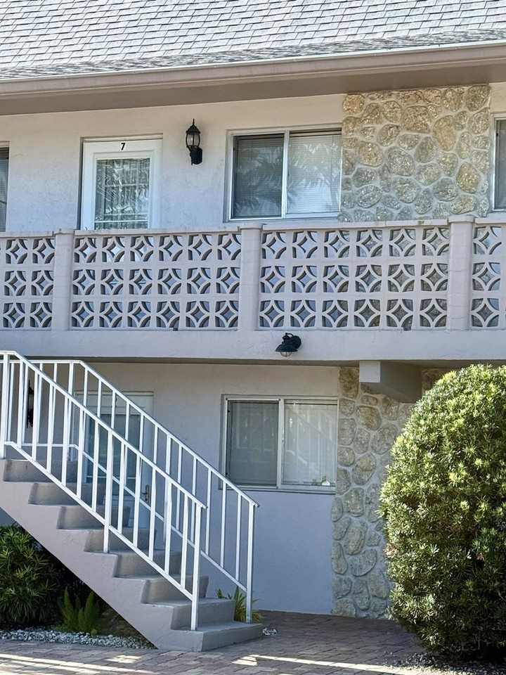 1686 Blue Point Ave #B7 - Photo 7 of 13