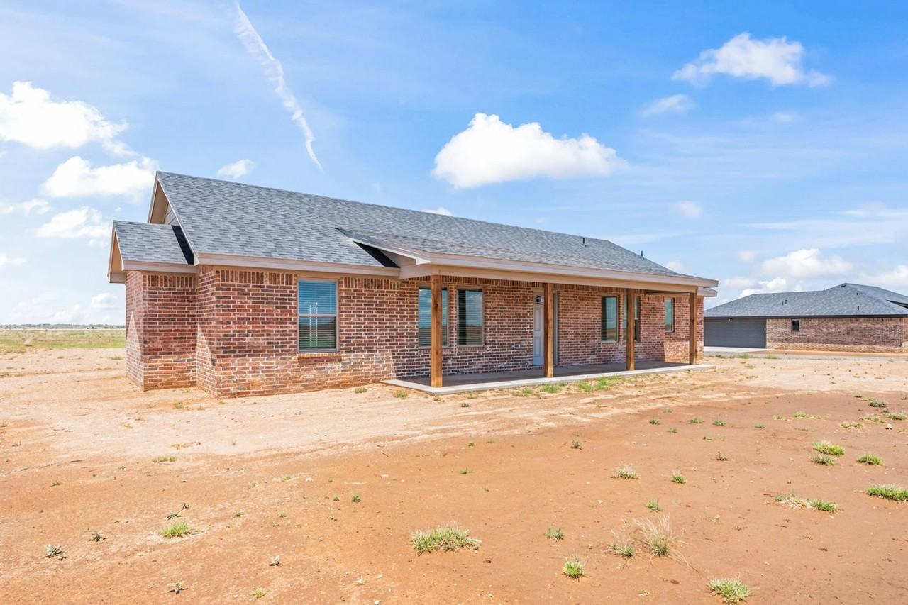 10611 E County Road 7400 - Photo 4 of 36