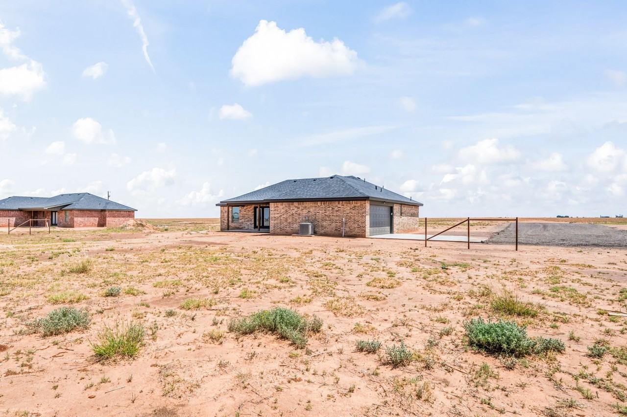 10613 E County Road 7400 - Photo 7 of 37