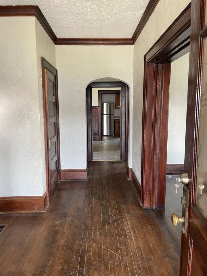 123 9th Ave - Photo 4 of 13