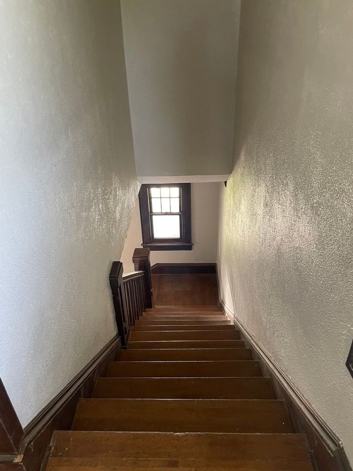123 9th Ave - Photo 5 of 13