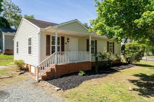 featured image of 830 Oxford Ln