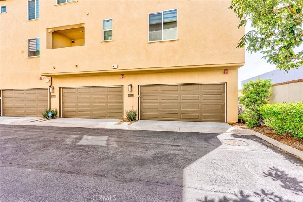 14022 Bay St - Photo 5 of 32