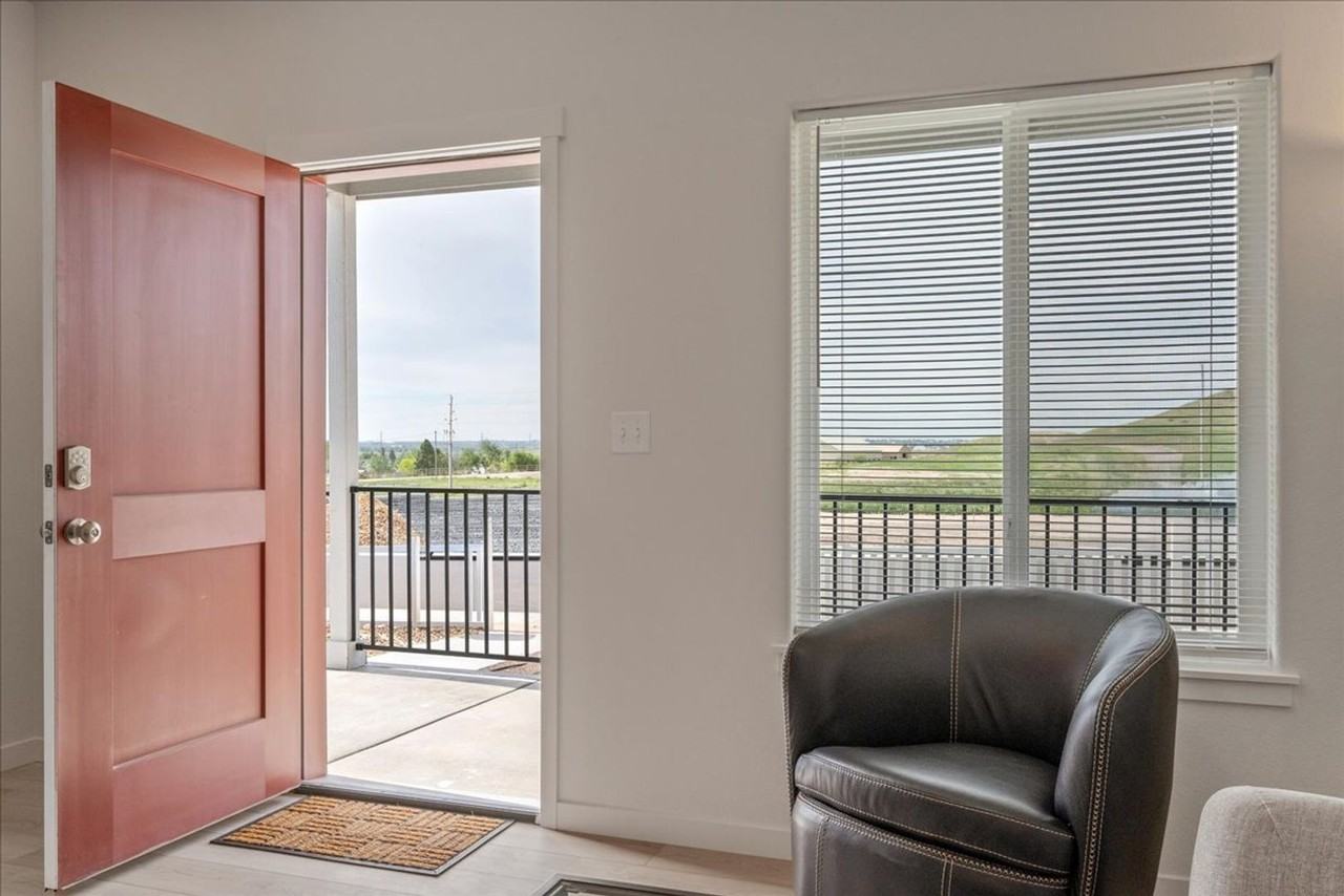 1724 Richard Martin Dr - Photo 4 of 25