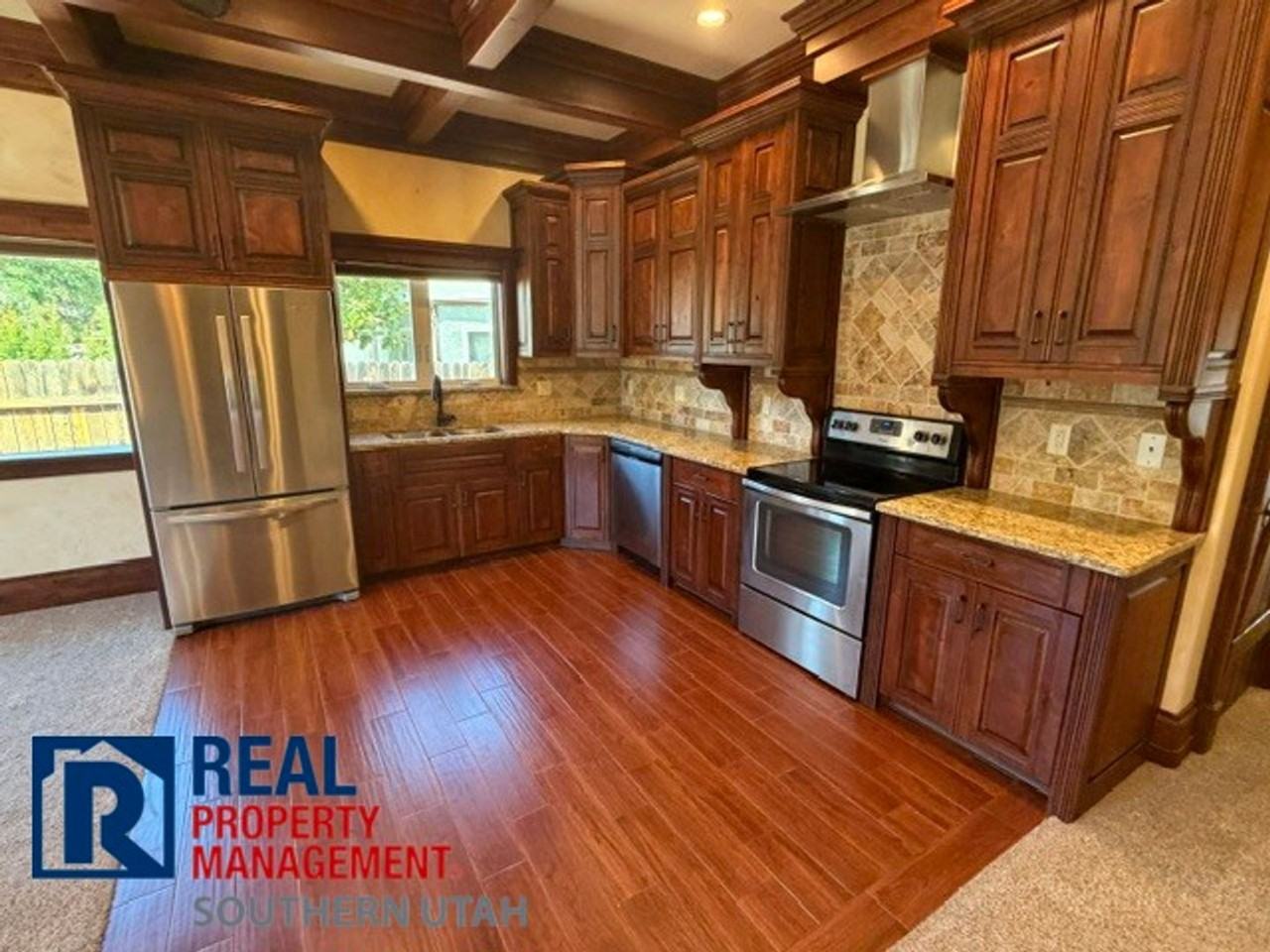 805 Larkspur Rd - Photo 7 of 16