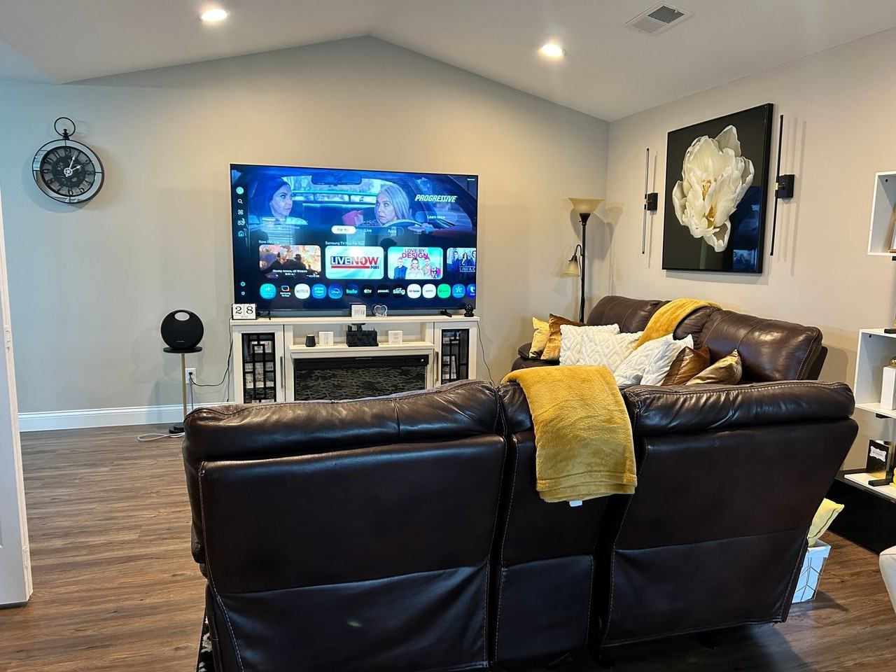 2046 Sutter Woods Rd - Photo 4 of 15