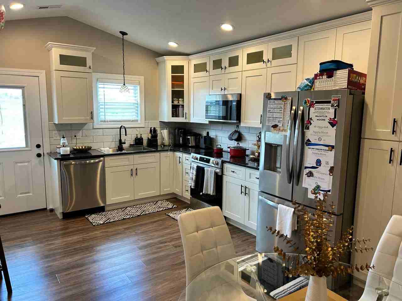 2046 Sutter Woods Rd - Photo 5 of 15