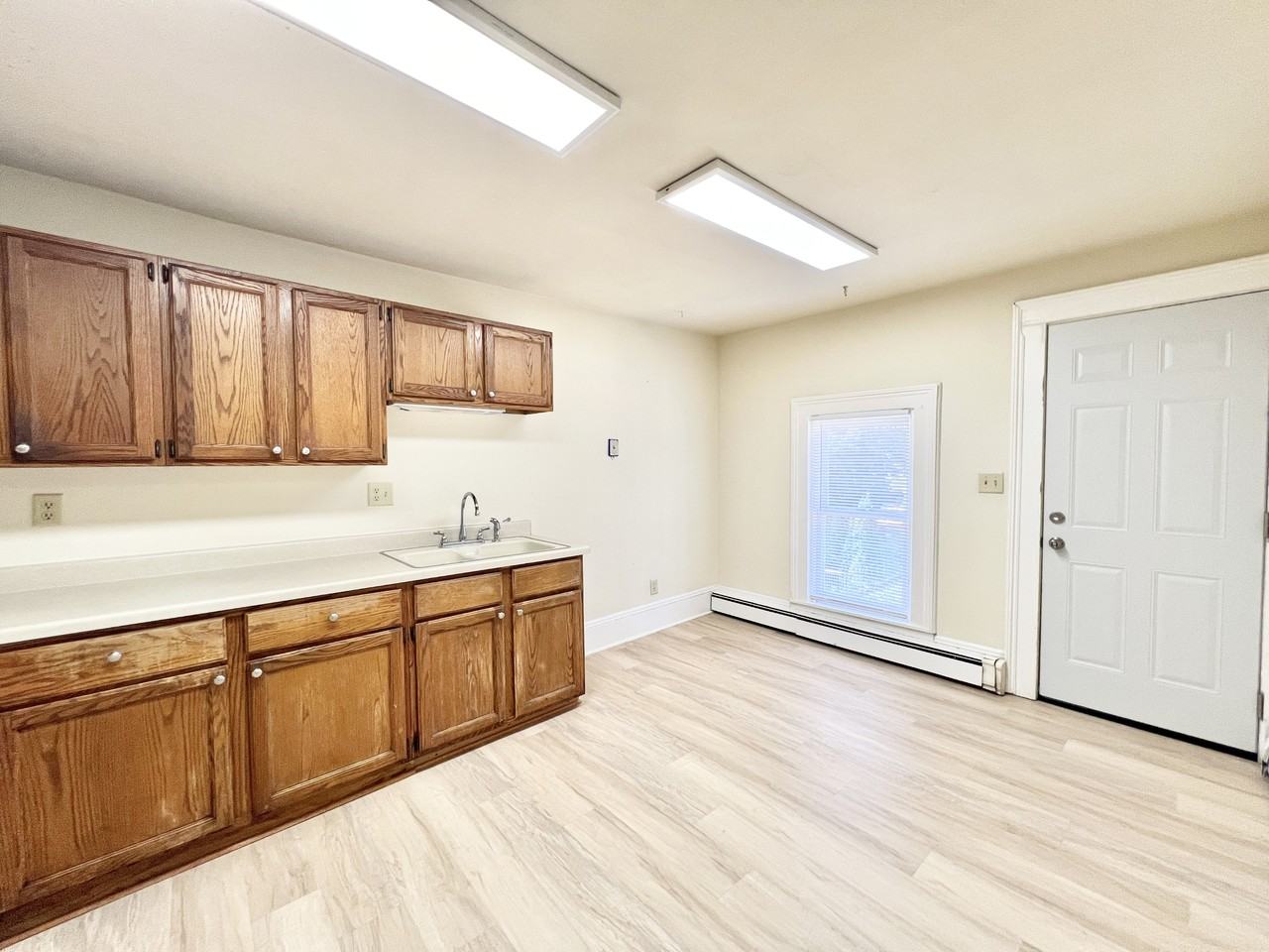 521 E Court St #4 - Photo 3 of 13