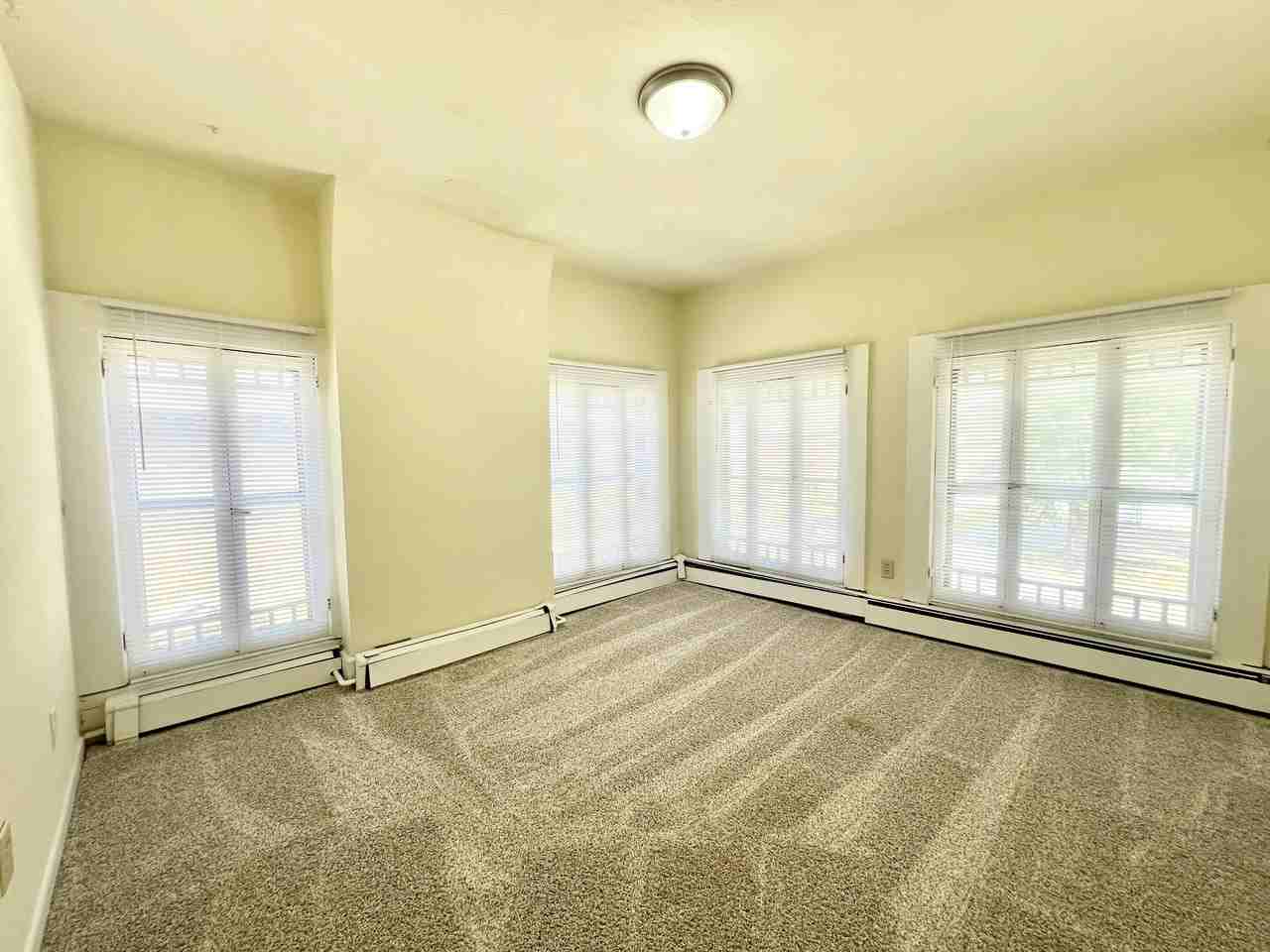 521 E Court St #4 - Photo 6 of 13