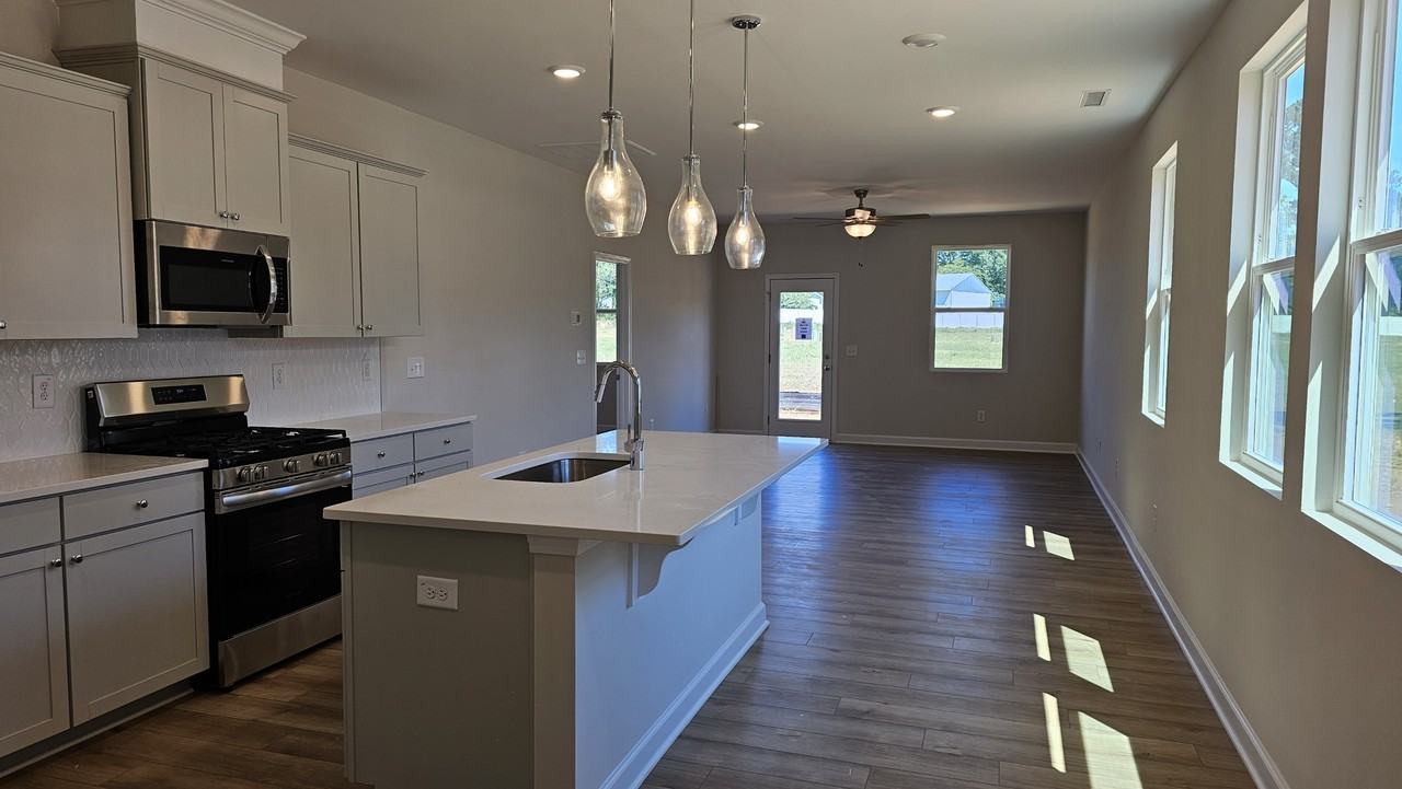 108 Fairwinds Dr #1 - Photo 4 of 10