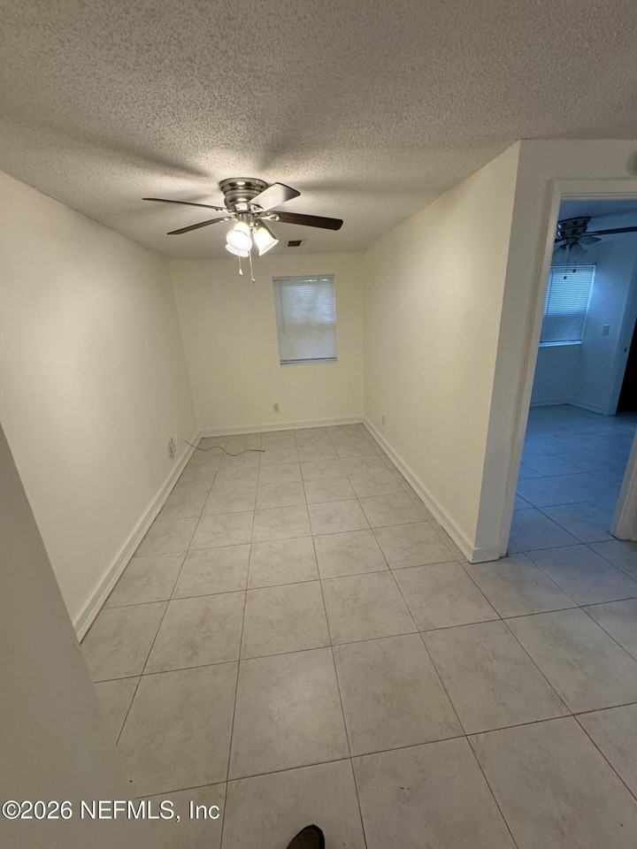 1604 Cherry St #1608 - Photo 4 of 11