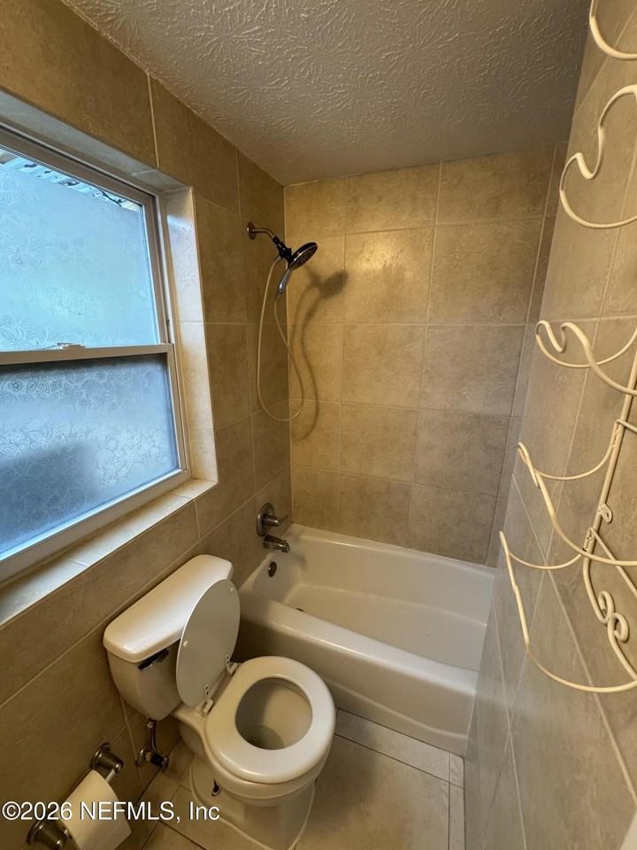 1604 Cherry St #1608 - Photo 6 of 11