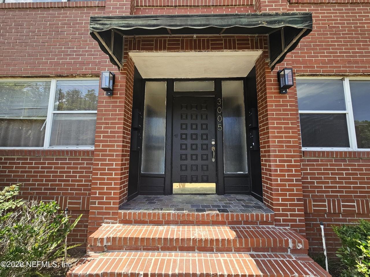 3005 Walton St #2 - Photo 3 of 15